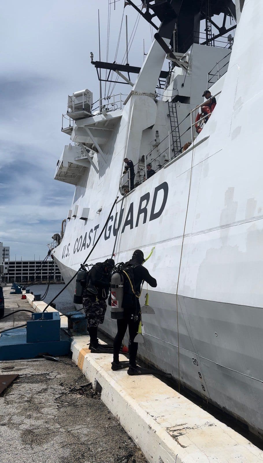 Barnacle King Revitalizes Coast Guard Ships in Miami image