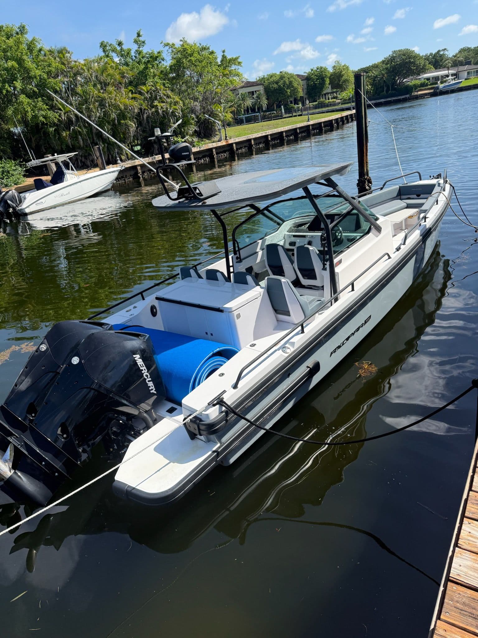 Expert Hull Cleaning on Stunning Axopar Boat image