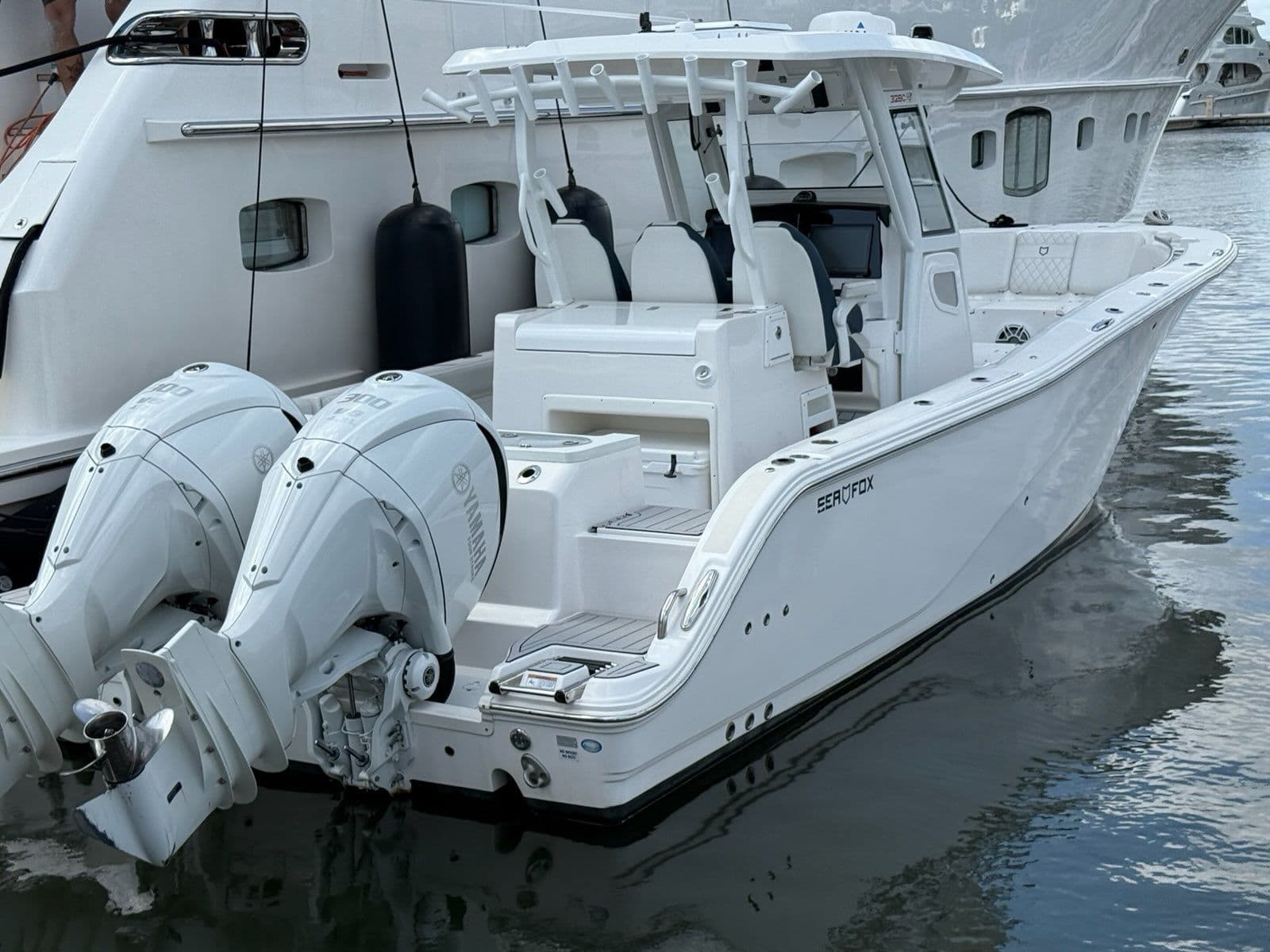 Gallery photos for Flawless Hull and Motor Cleaning in Fort Lauderdale: Image #2