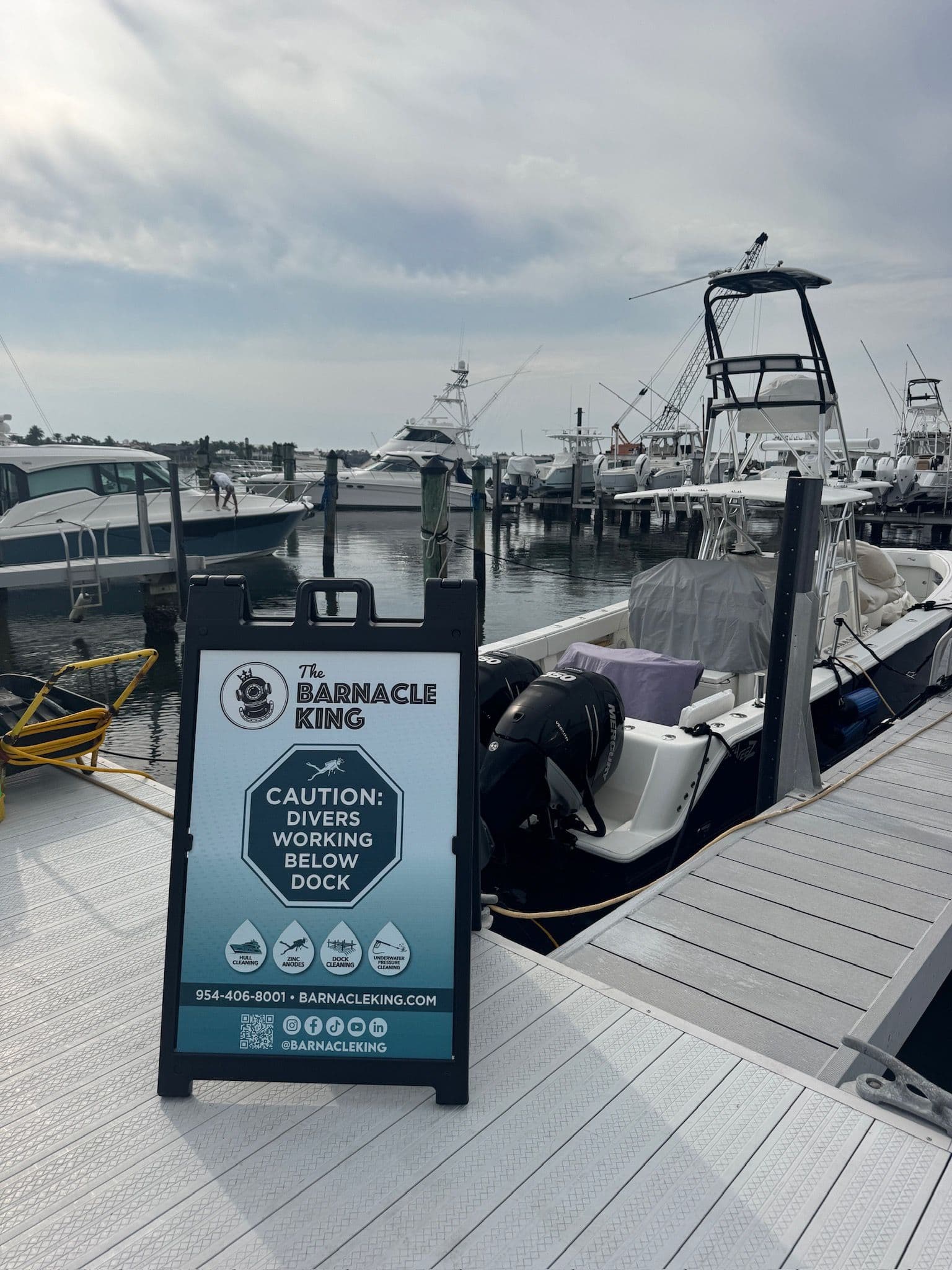 Underwater Cleaning Expert Services Fort Lauderdale image